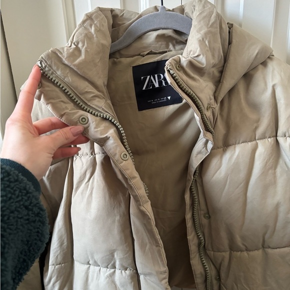 Zara Jackets & Blazers - Zara Women's Beige Hooded Puffer Jacket
